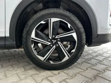 MITSUBISHI ECLIPSE CROSS 2.4 PHEV Intense CVT 4WD