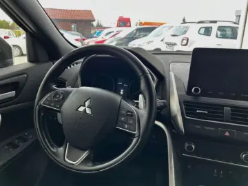 MITSUBISHI ECLIPSE CROSS 2.4 PHEV Intense CVT 4WD