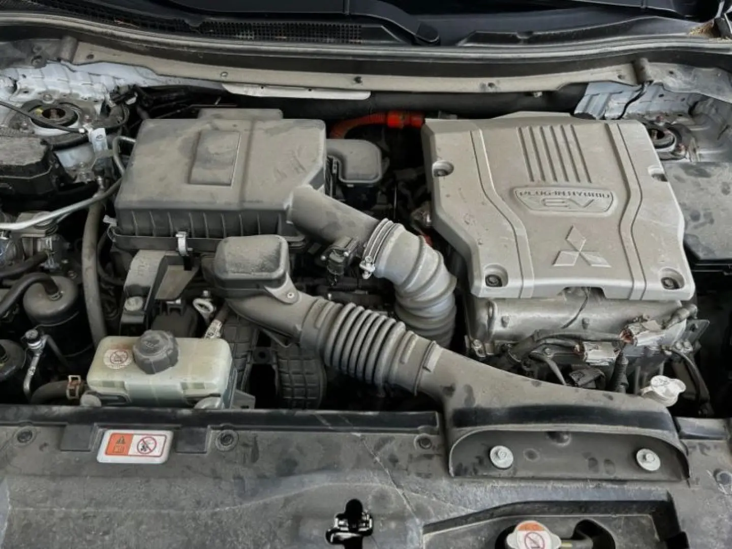 MITSUBISHI ECLIPSE CROSS 2.4 PHEV Intense CVT 4WD