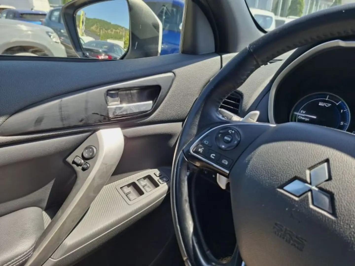 MITSUBISHI ECLIPSE CROSS 2.4 PHEV Intense CVT 4WD