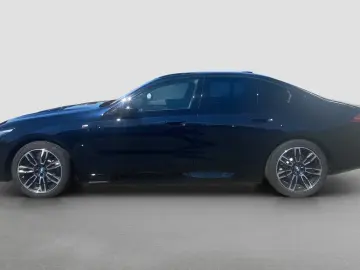 BMW 530 e Limuzină    M-Sport ACC HiFi HK