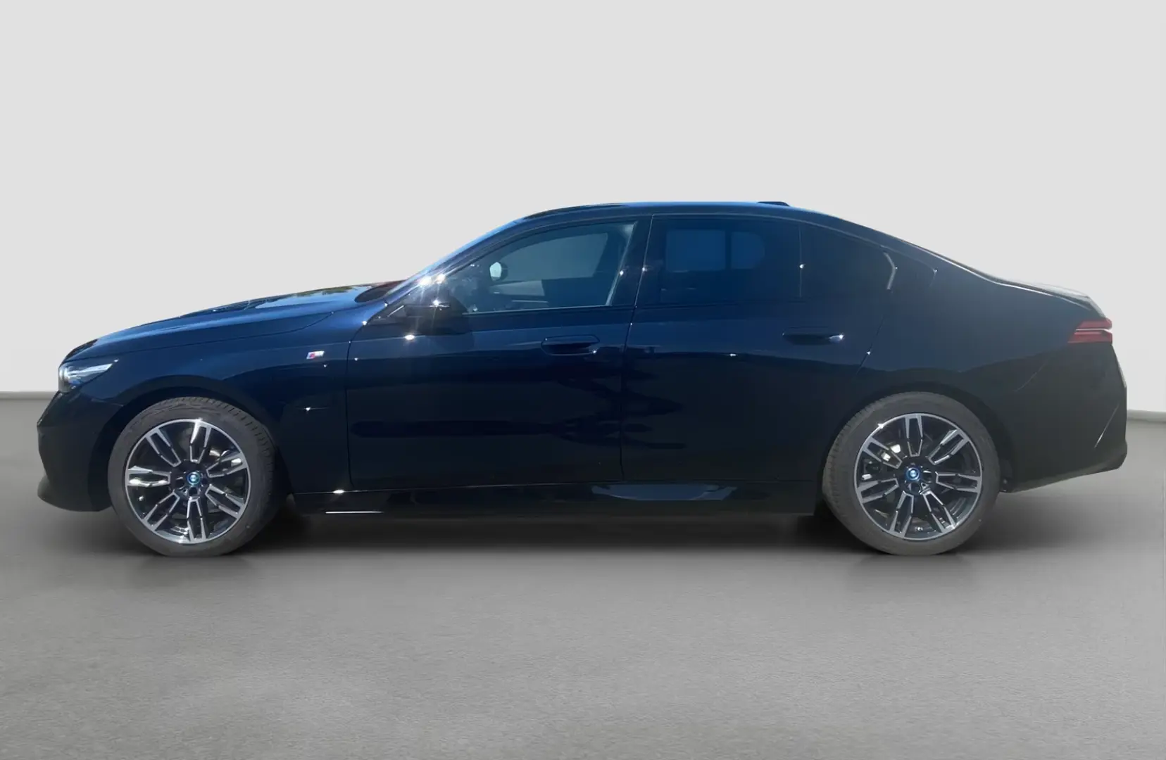 BMW 530 e Limuzină    M-Sport ACC HiFi HK