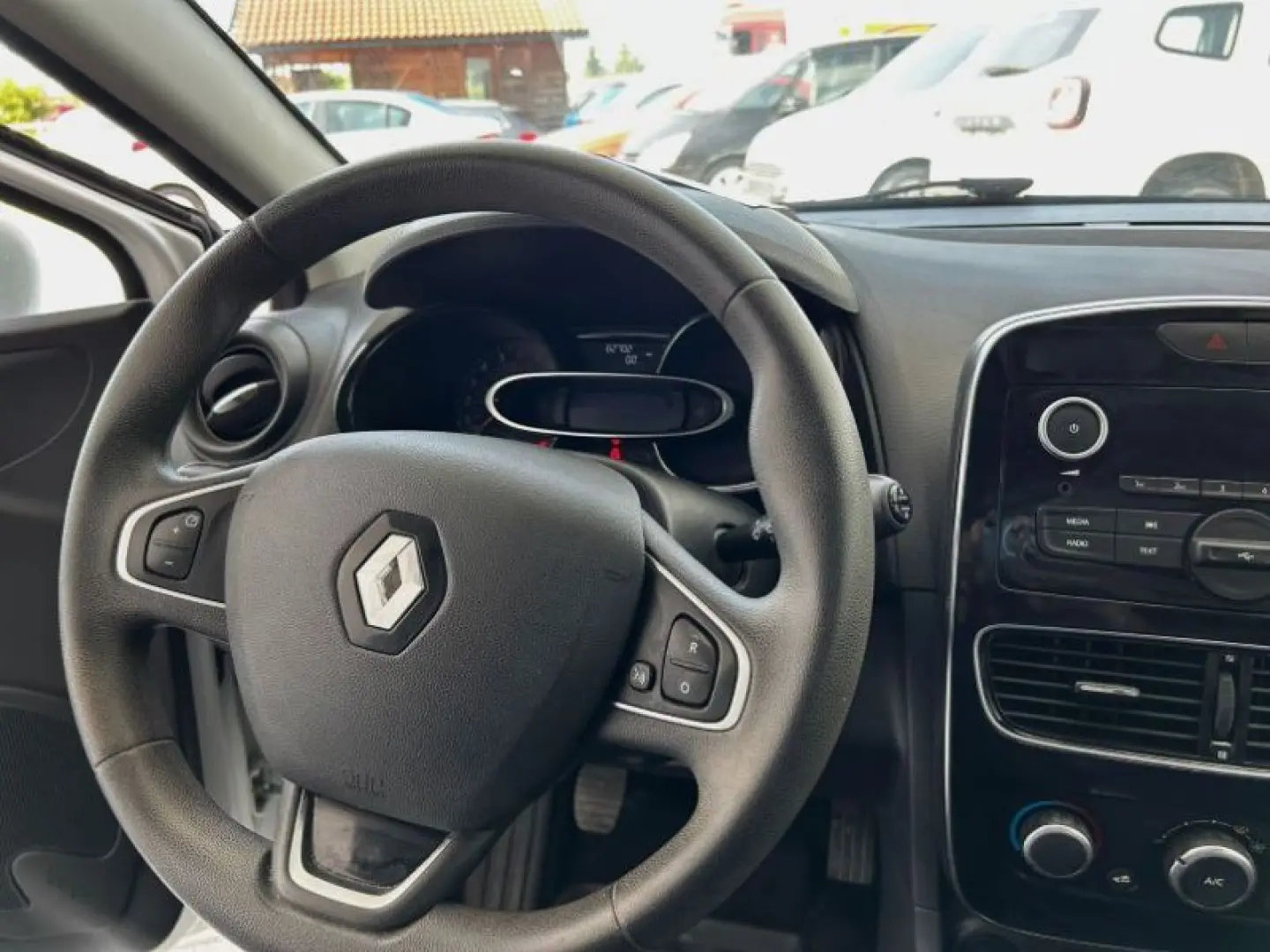 RENAULT CLIO 1.0 TCe 100CP Life