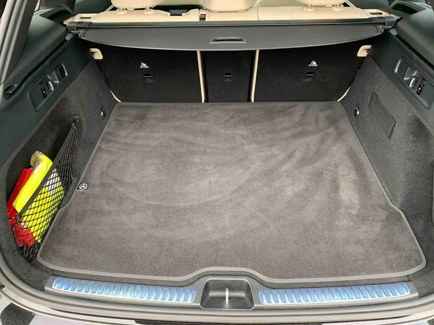 GLC 220 d 4M Avantgarde MBUX Pano Distr LED 360