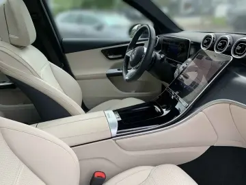 GLC 220 d 4M Avantgarde MBUX Pano Distr LED 360