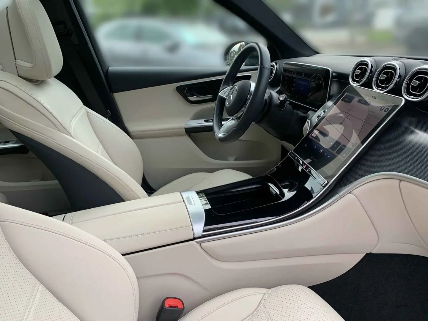 GLC 220 d 4M Avantgarde MBUX Pano Distr LED 360