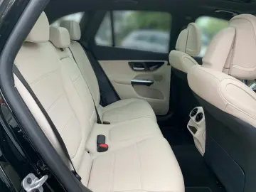 GLC 220 d 4M Avantgarde MBUX Pano Distr LED 360