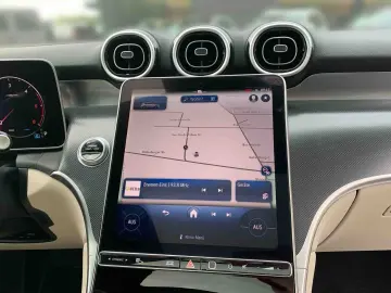 GLC 220 d 4M Avantgarde MBUX Pano Distr LED 360