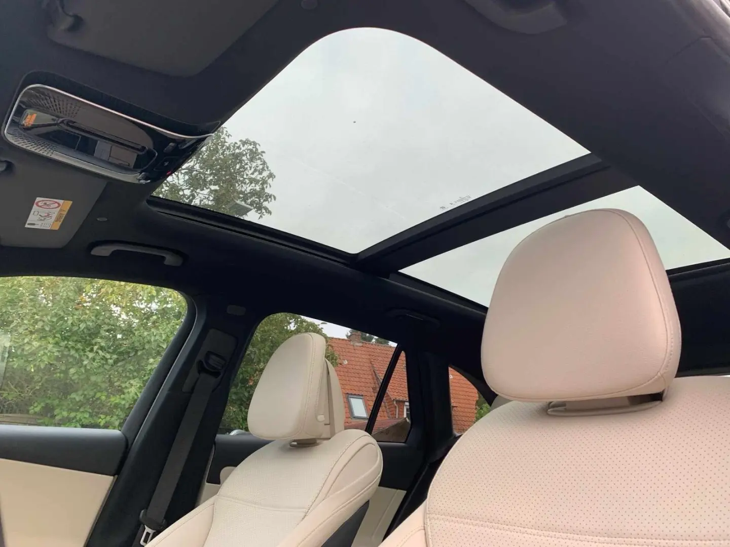 GLC 220 d 4M Avantgarde MBUX Pano Distr LED 360