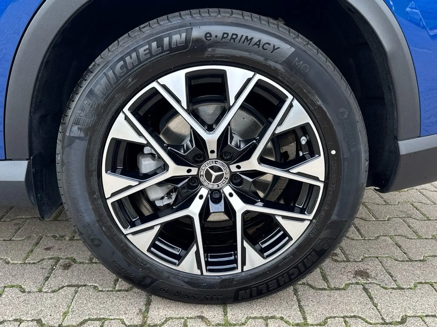 GLC 220 d 4M Edition Avantgarde Panorama AHK 360