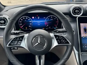 GLC 220 d 4M Edition Avantgarde Panorama AHK 360