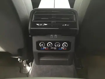 BMW 530 e xDrive M SPORT ICONIC GLOW