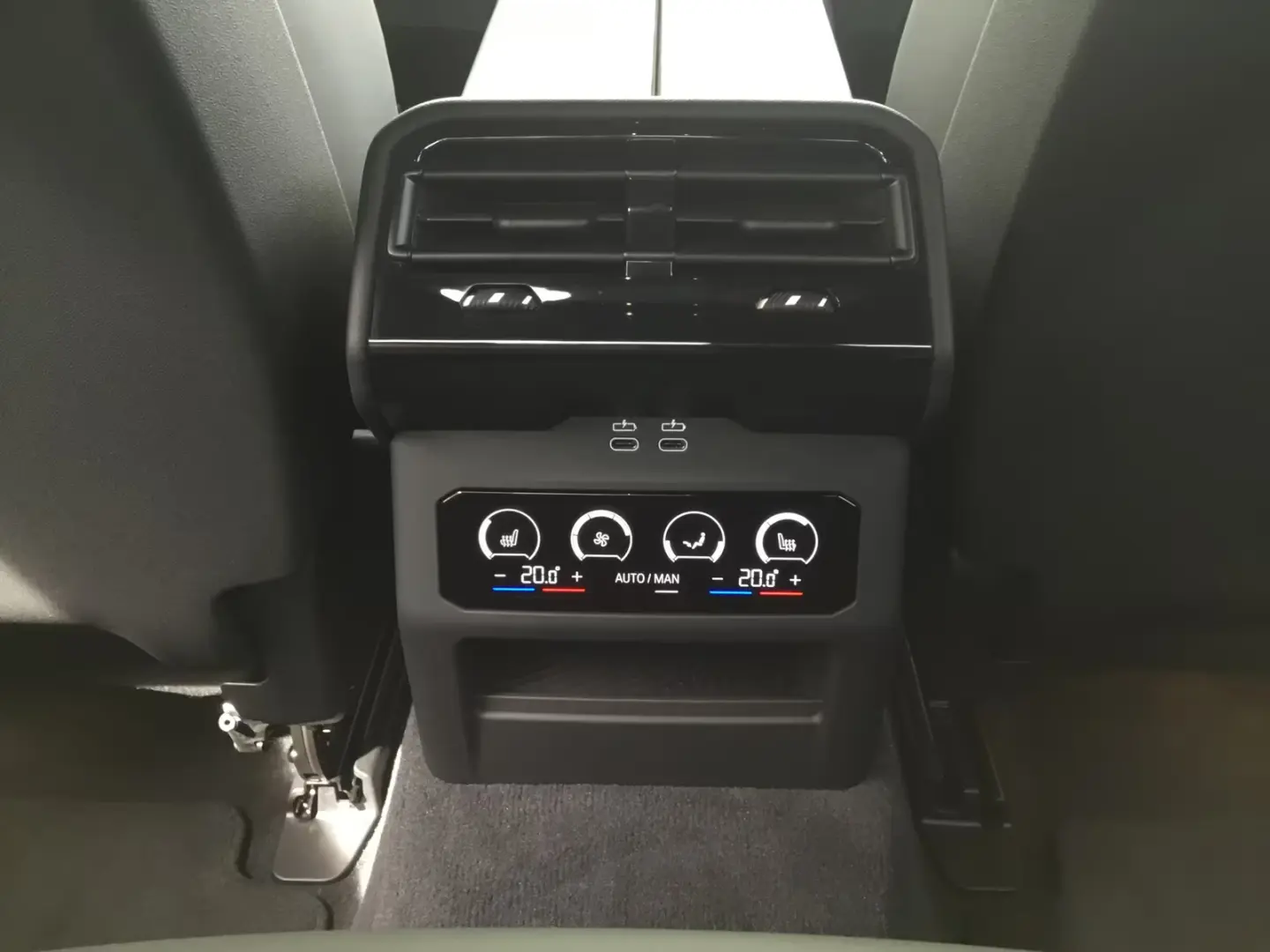 BMW 530 e xDrive M SPORT ICONIC GLOW