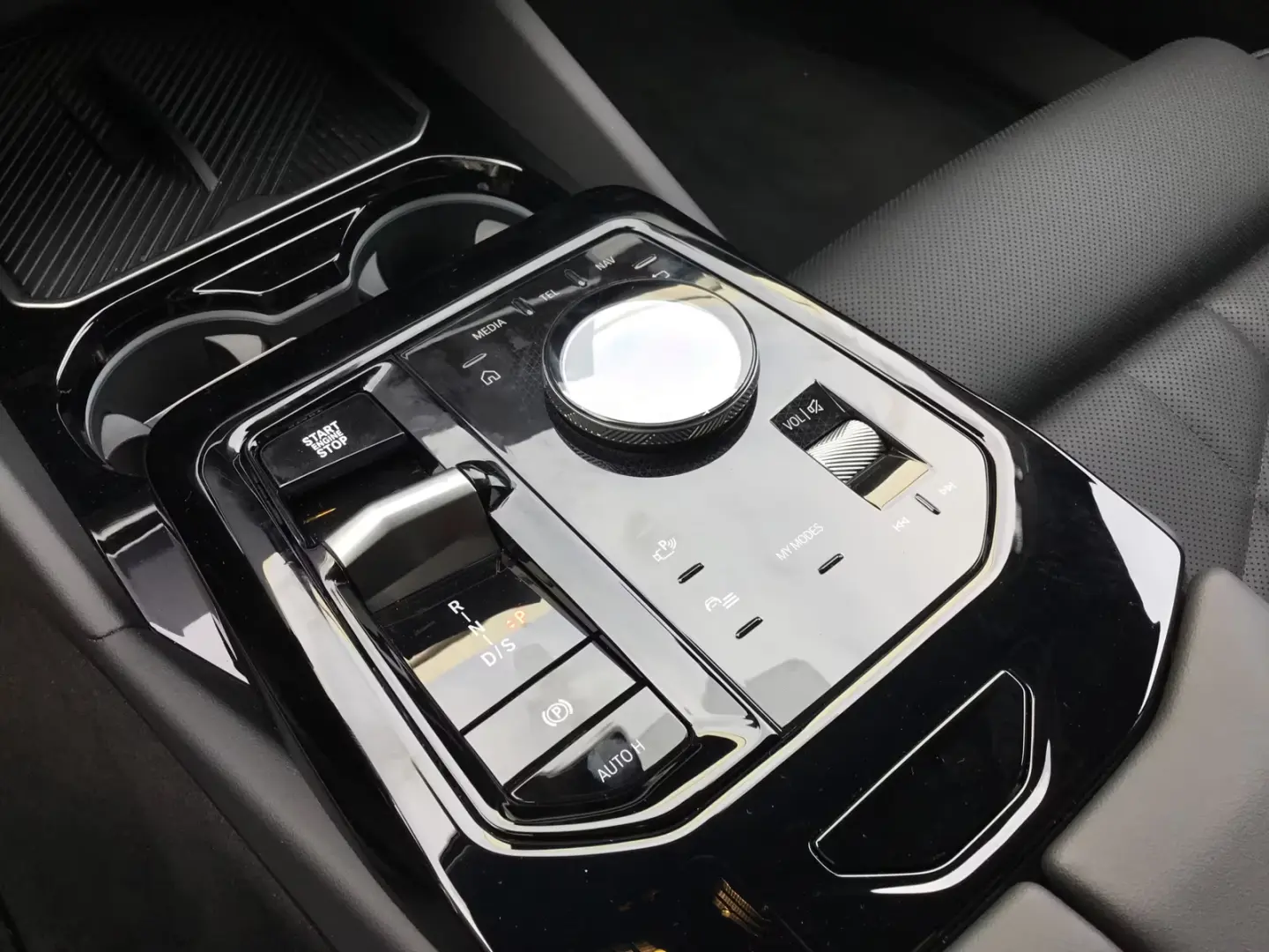 BMW 530 e xDrive M SPORT ICONIC GLOW