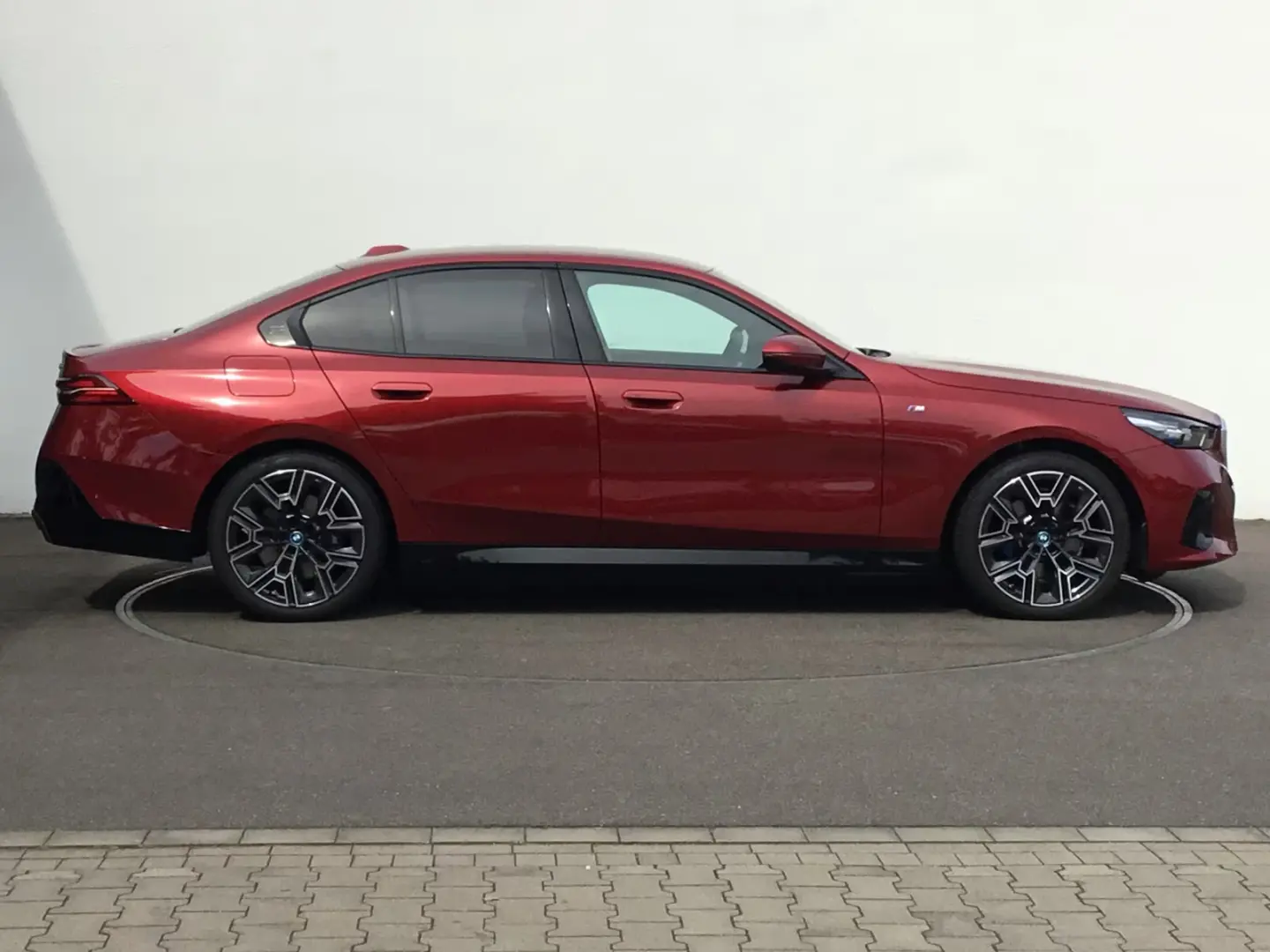 BMW 530 e xDrive M SPORT ICONIC GLOW