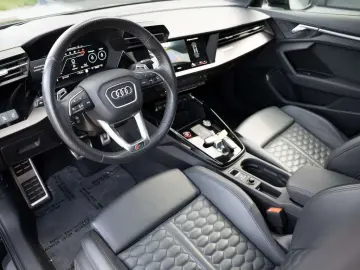 RS3 RS3 TFSI Limousine quattro S tronic