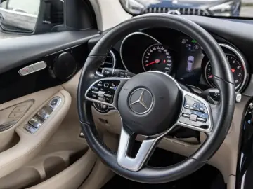 GLC 300 e 4M  AHK Cam Distr LED TotW MBUX Navi
