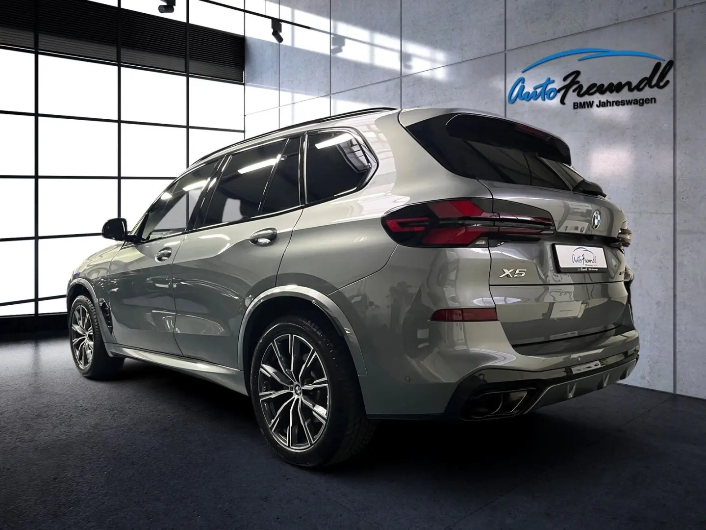 X5 40i M Sport Pro  Sky-Lounge AHK Iconic SC