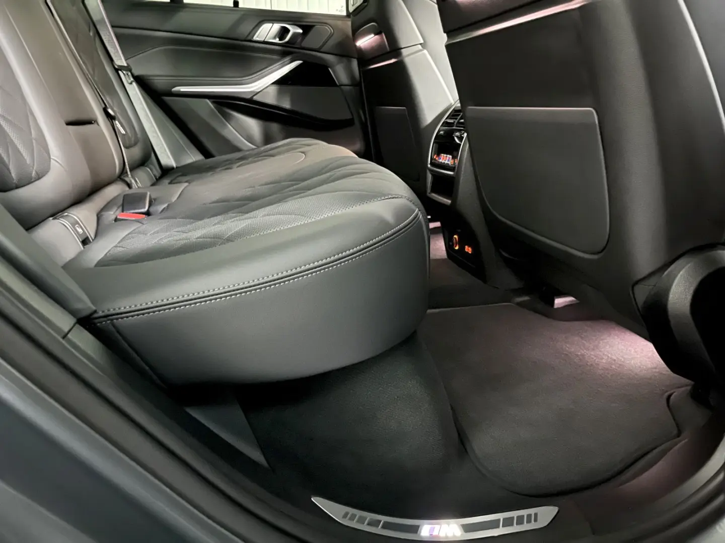 X5 40i M Sport Pro  Sky-Lounge AHK Iconic SC