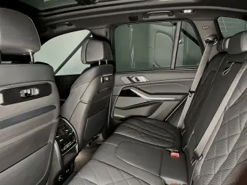 X5 40i M Sport Pro  Sky-Lounge AHK Iconic SC