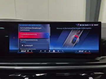X5 40i M Sport Pro  Sky-Lounge AHK Iconic SC