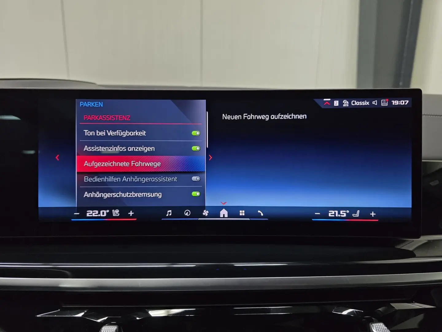 X5 40i M Sport Pro  Sky-Lounge AHK Iconic SC