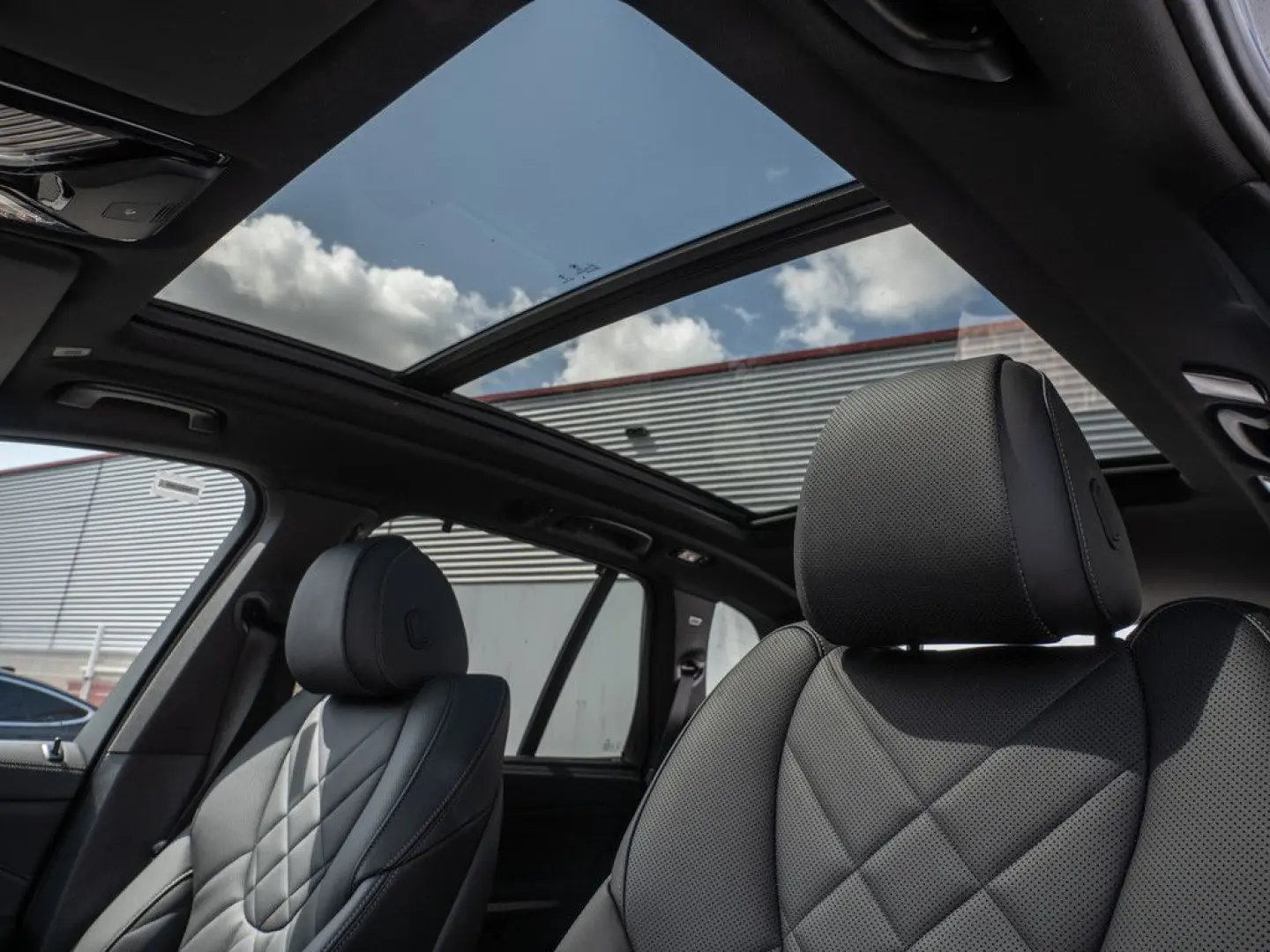 X5 xDrive 30d M-Sport PANO AHK STANDHZG HK