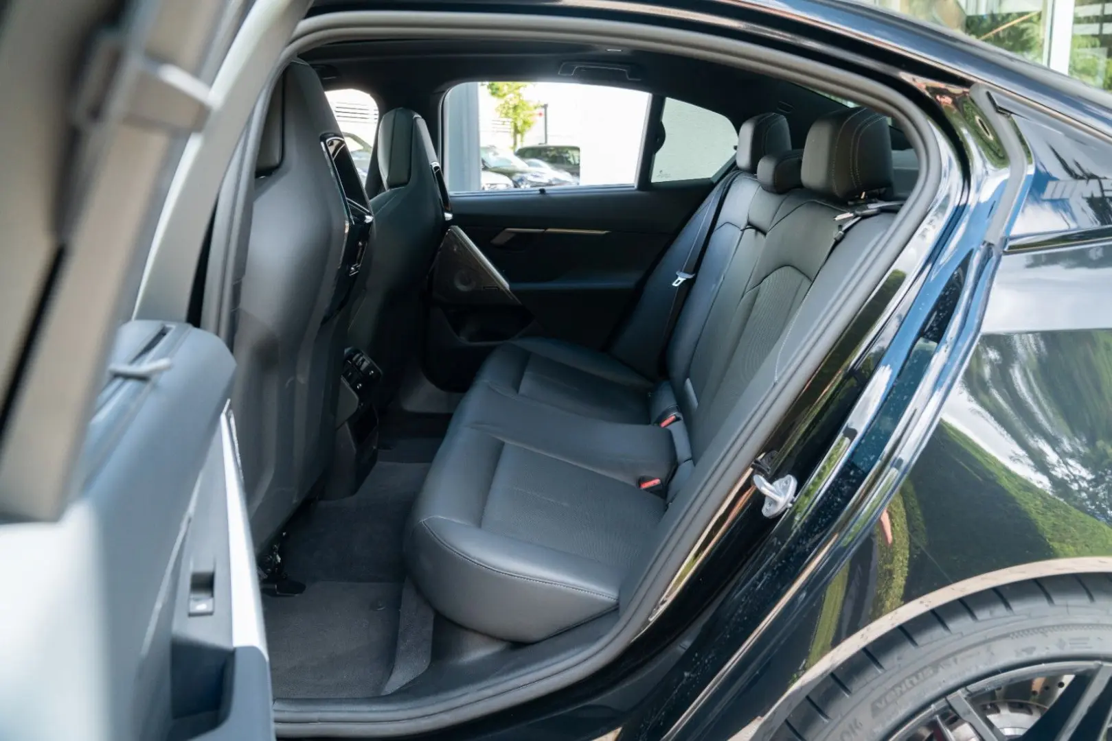 M5 Limousine  DRIVING PROF.   COMFORT PAKET  B&W