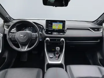 Toyota RAV4 Plug-in Hybrid Technology & Style