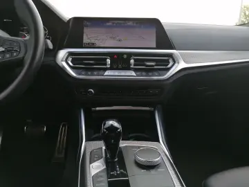 330 e Limousine M Sport 19'' Laserlicht HuD HiFi