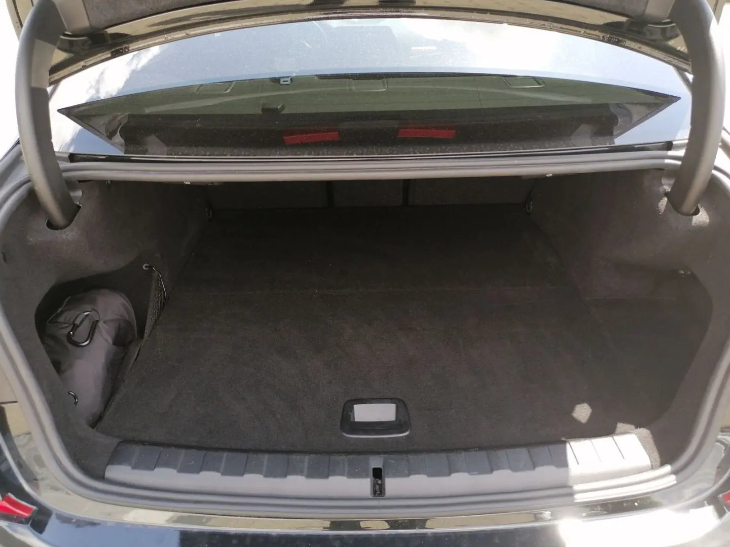 330 e Limousine M Sport 19'' Laserlicht HuD HiFi