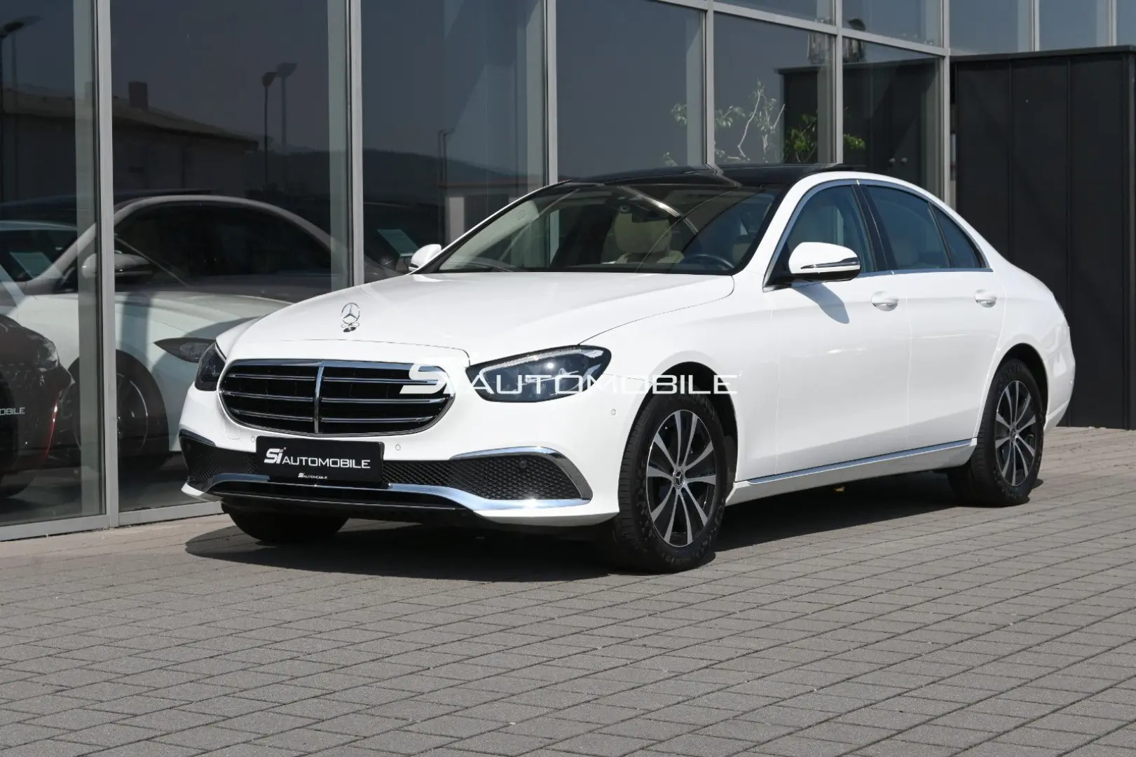 E 220 d 4MATIC Exclusive  AHK PANO STANDHEIZUNG