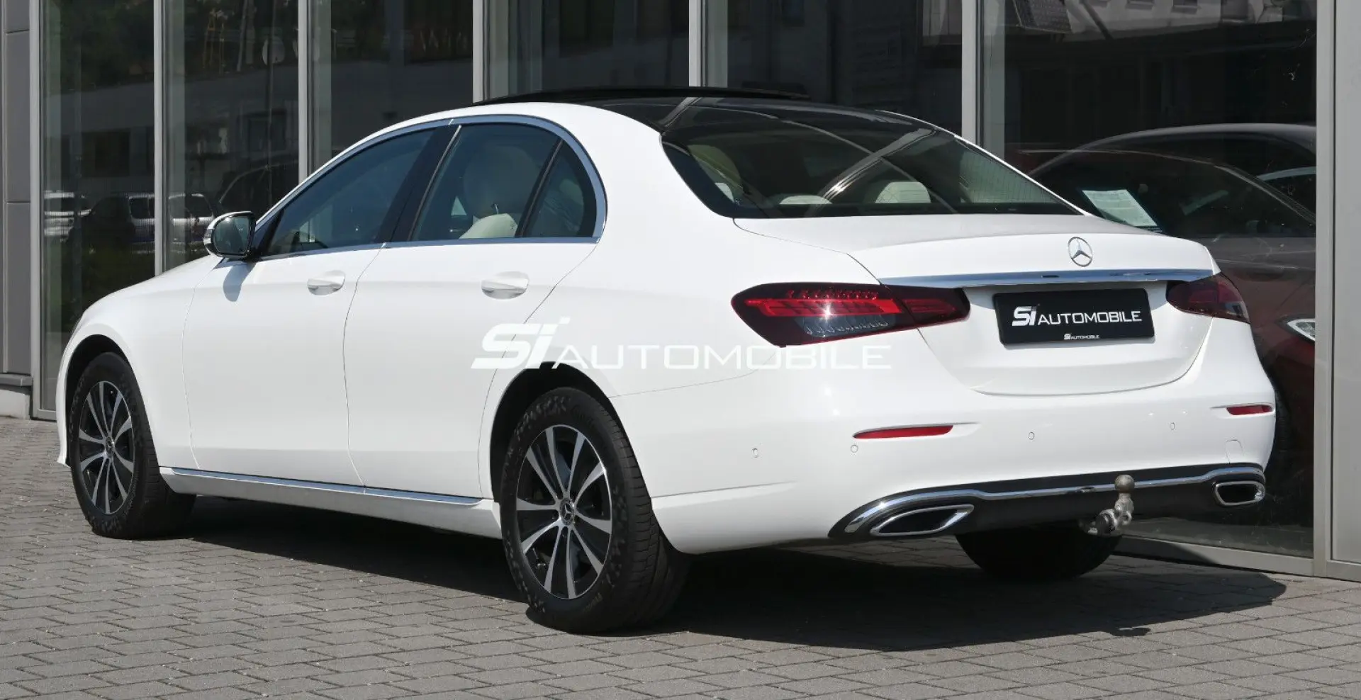 E 220 d 4MATIC Exclusive  AHK PANO STANDHEIZUNG