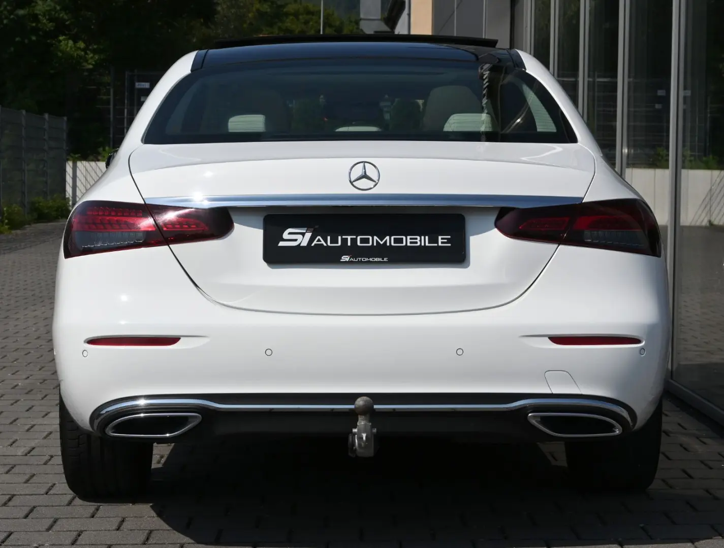 E 220 d 4MATIC Exclusive  AHK PANO STANDHEIZUNG