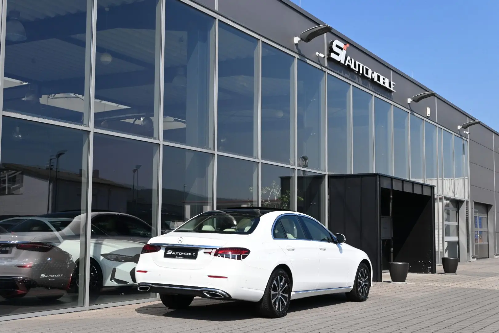 E 220 d 4MATIC Exclusive  AHK PANO STANDHEIZUNG