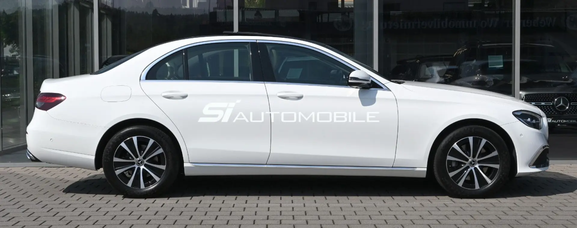E 220 d 4MATIC Exclusive  AHK PANO STANDHEIZUNG