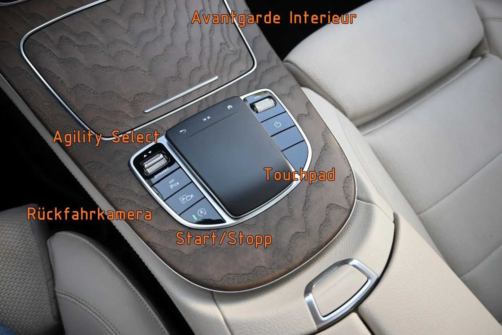 E 220 d 4MATIC Exclusive  AHK PANO STANDHEIZUNG