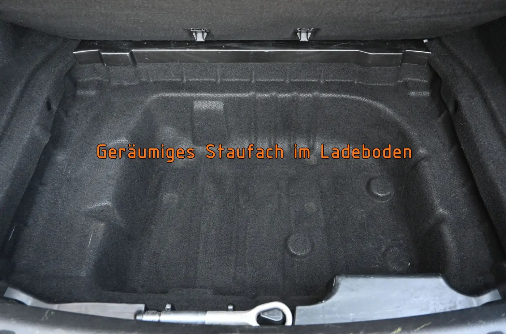 E 220 d 4MATIC Exclusive  AHK PANO STANDHEIZUNG