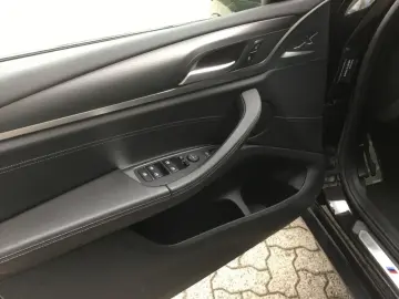 X3 xDrive 30d Sportpaket HUD Navi Digitales Cock