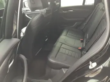 X3 xDrive 30d Sportpaket HUD Navi Digitales Cock