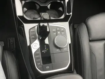 X3 xDrive 30d Sportpaket HUD Navi Digitales Cock