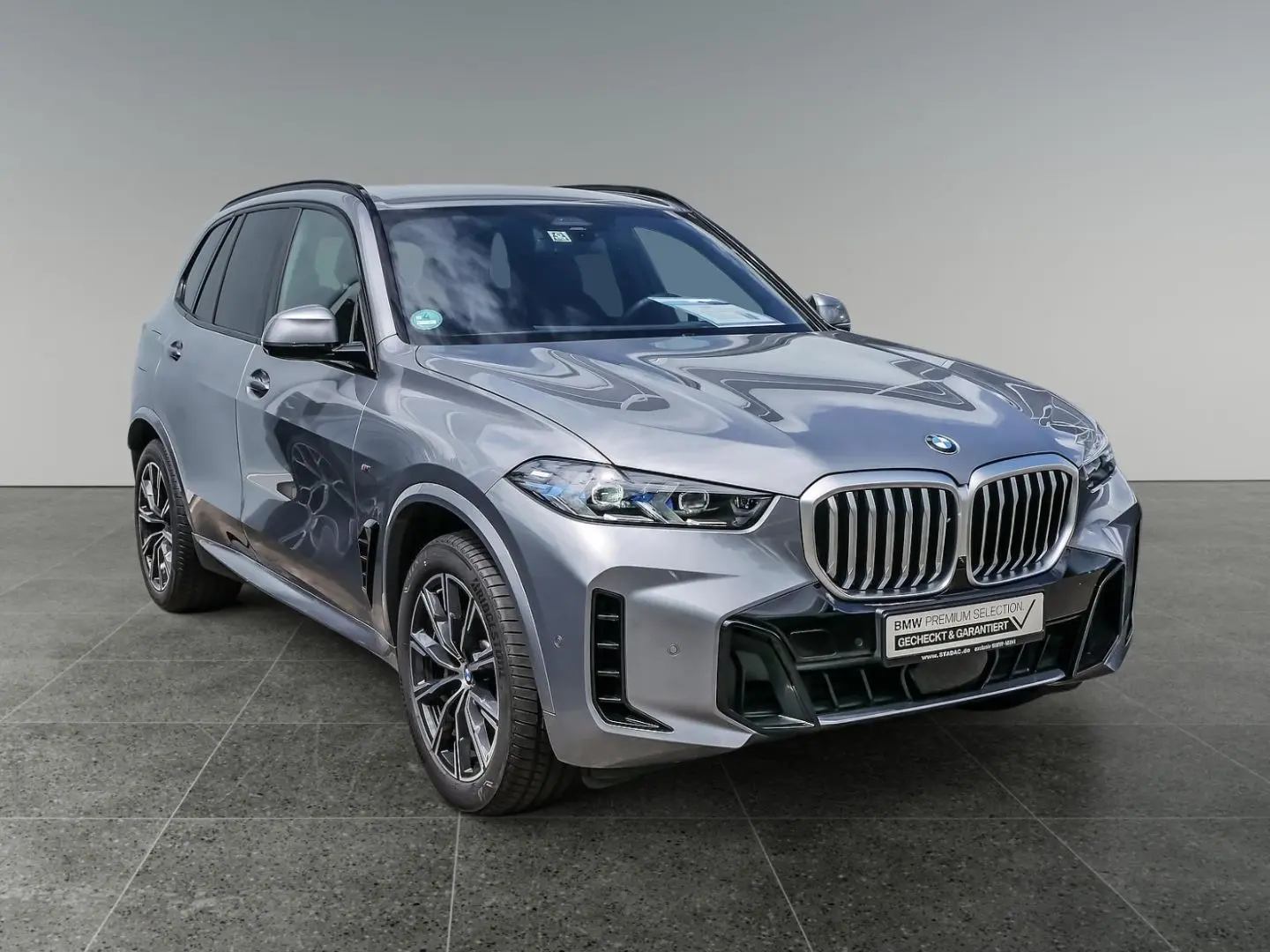 X5 XDR 30D Iconic Glow  HK   M Sport AHK