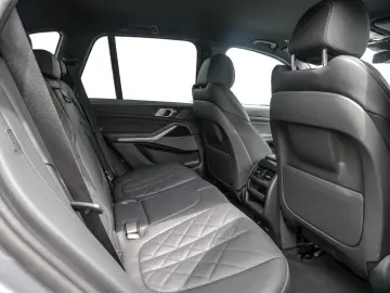 X5 XDR 30D Iconic Glow  HK   M Sport AHK
