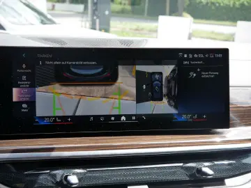 X5 XDR 30D Iconic Glow  HK   M Sport AHK