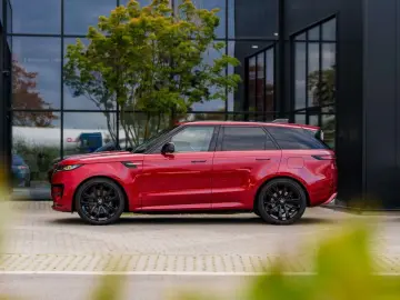 Range Rover Sport P440e Dynamic SE - Firenze Red