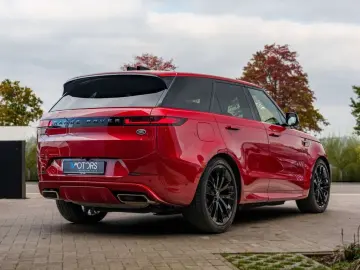 Range Rover Sport P440e Dynamic SE - Firenze Red
