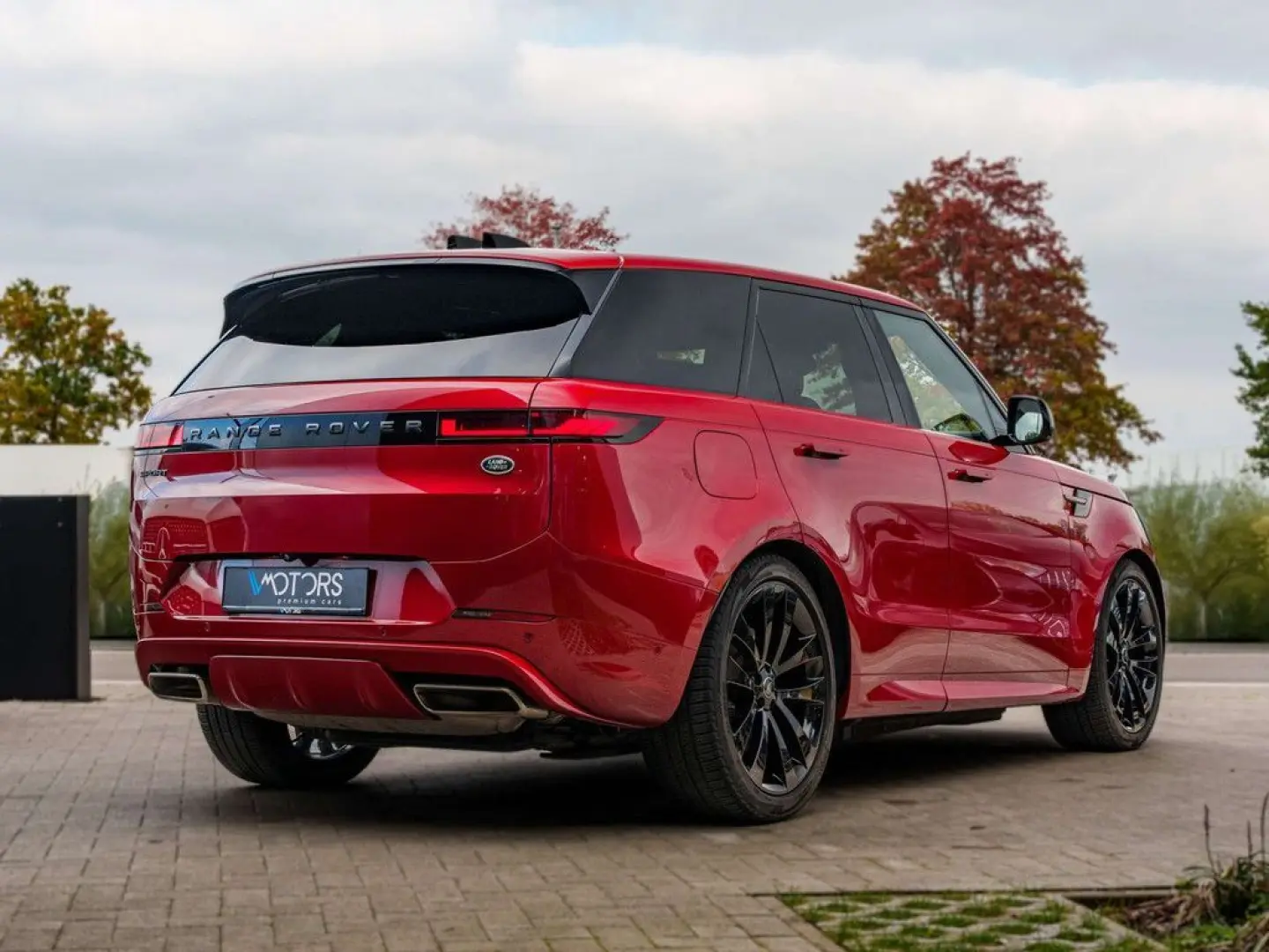 Range Rover Sport P440e Dynamic SE - Firenze Red