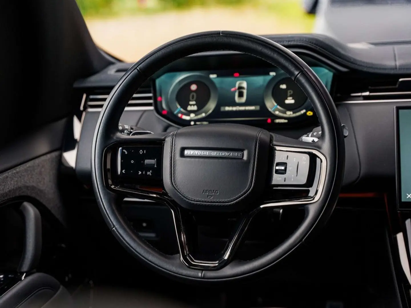 Range Rover Sport P440e Dynamic SE - Firenze Red