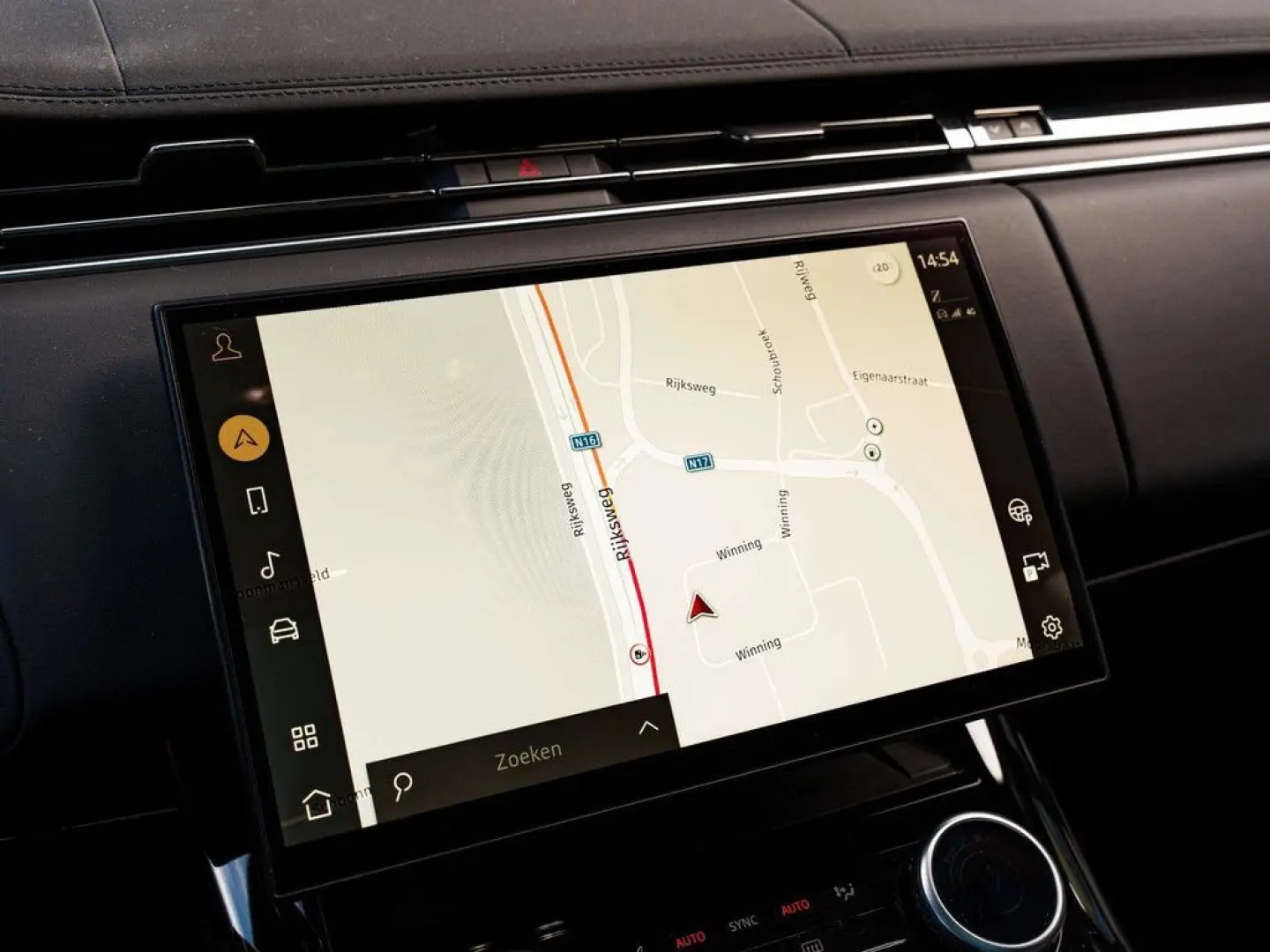 Range Rover Sport P440e Dynamic SE - Firenze Red