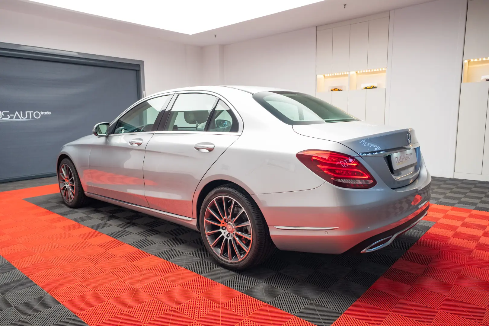 Mercedes-Benz C 200